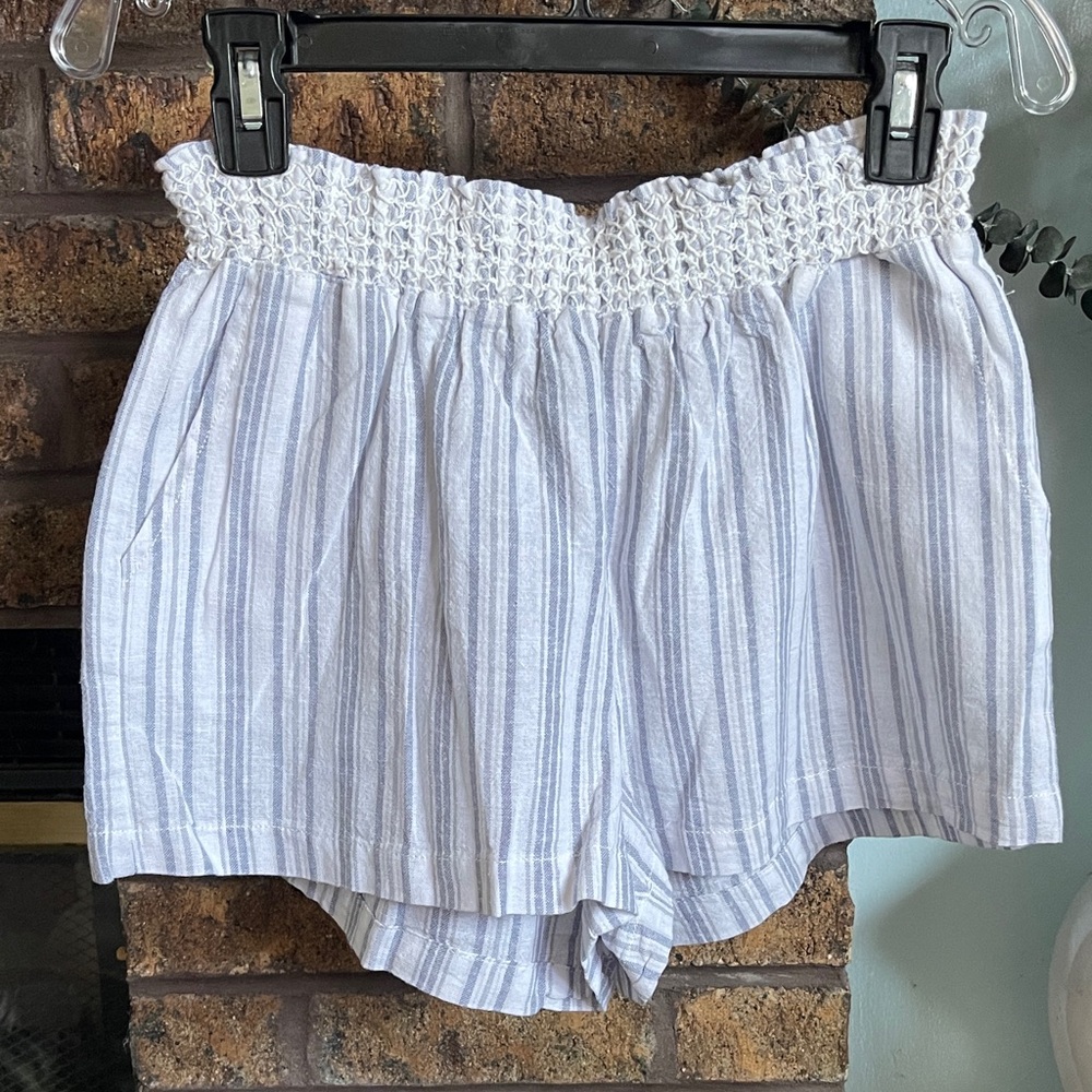 🎈3/$10 NWOT Forever 21 linen striped shorts